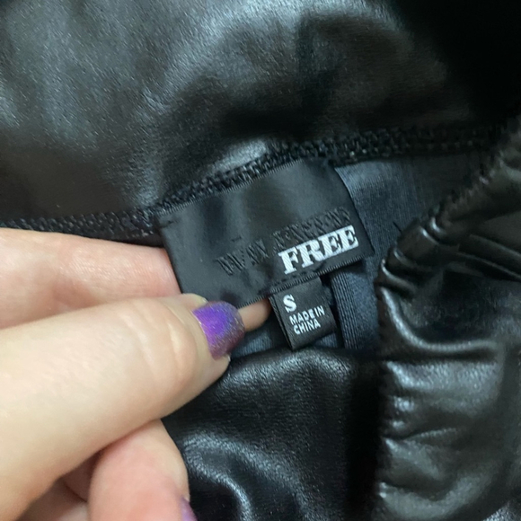 Aritiza Wilfred - Daria Pant - Picture 8 of 9